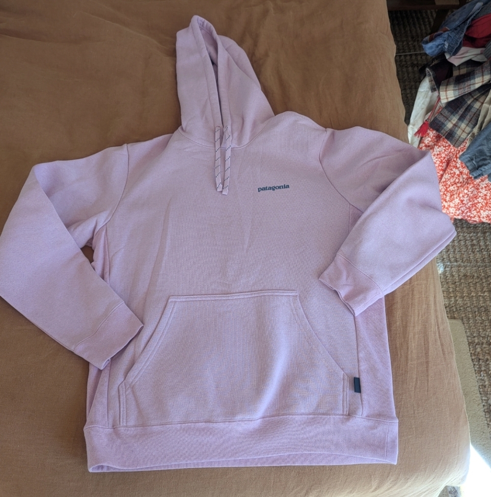 Patagonia Hoodie Sweatshirt NWT L Purple Lavender